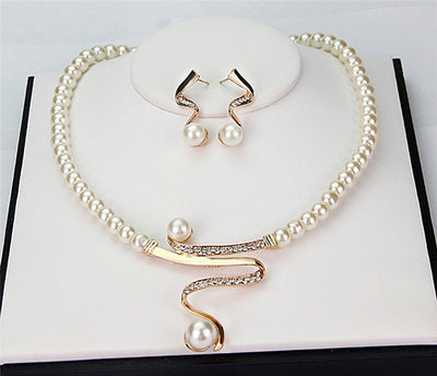 Collier en Perles Naturelles + Ensemble Boucles d'Oreilles